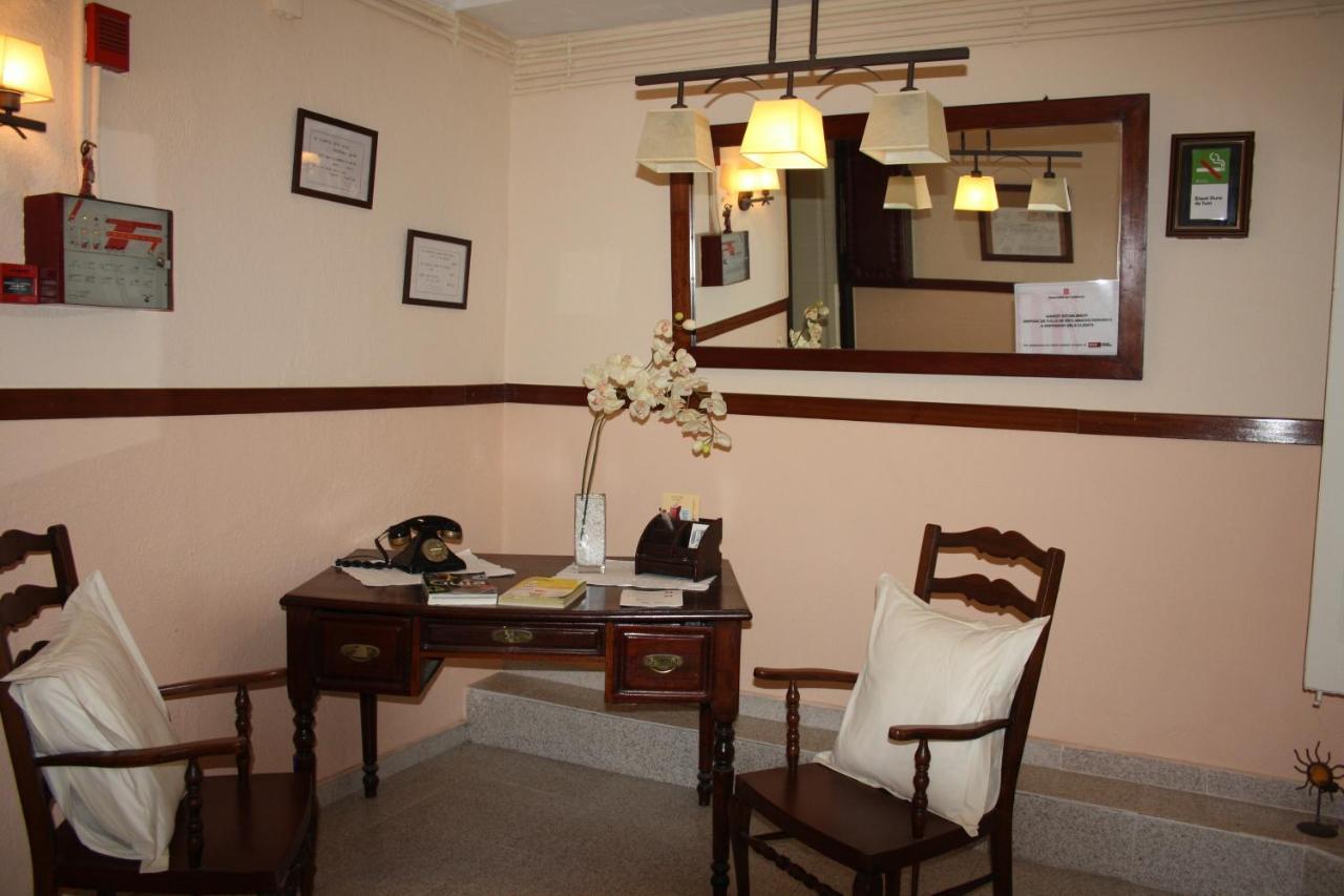Pension Colmenero Barcelona Exterior photo